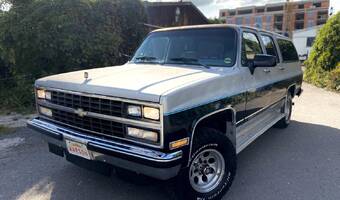 Chevrolet Suburban V1500 4x4 1990