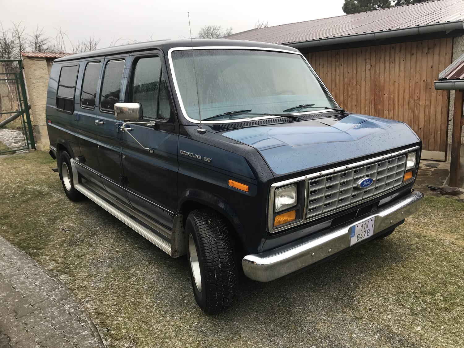 Ford econoline e 150